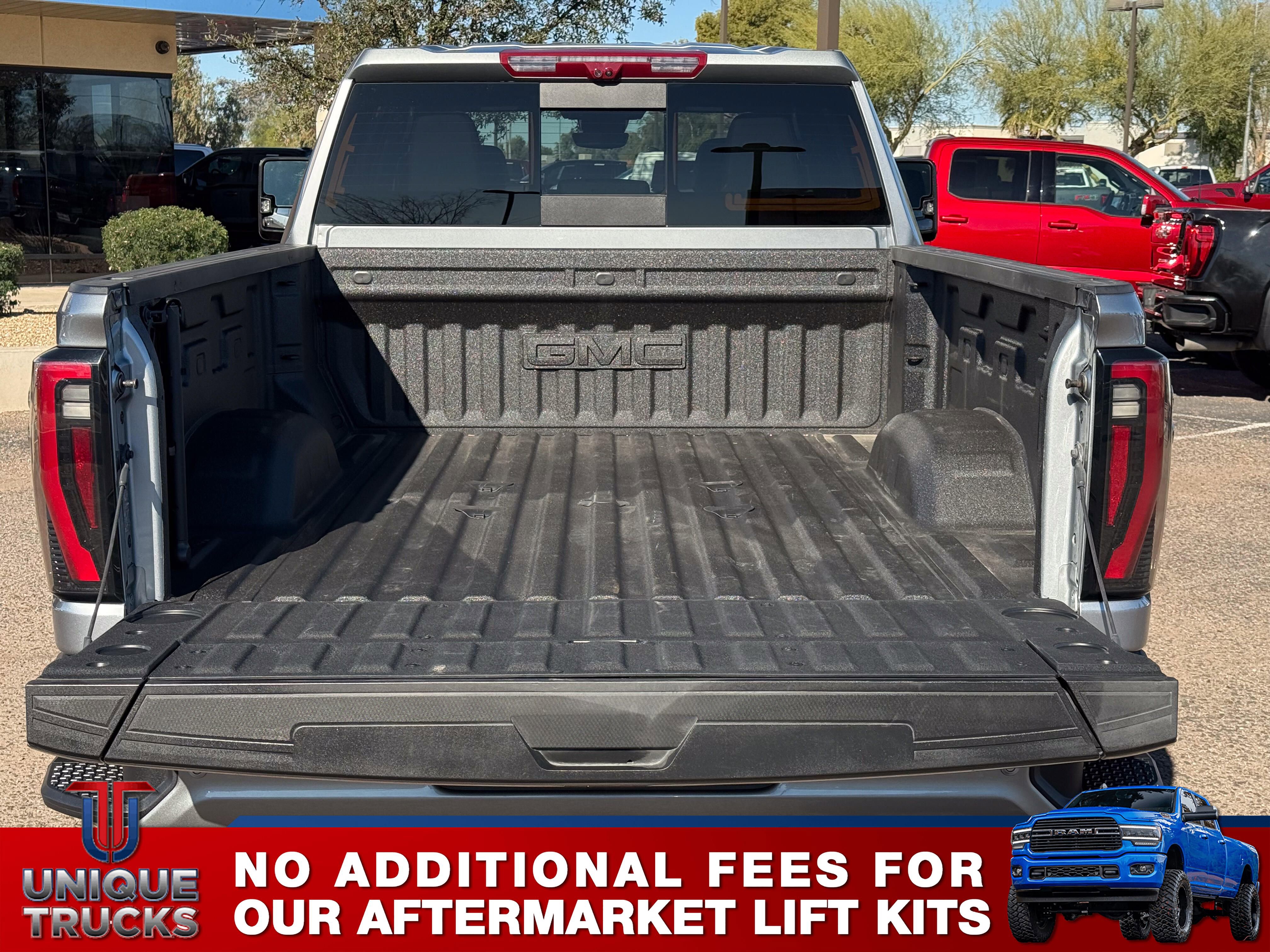 Used 2025 GMC Sierra 3500 AT4 w/ Technology Package image 7