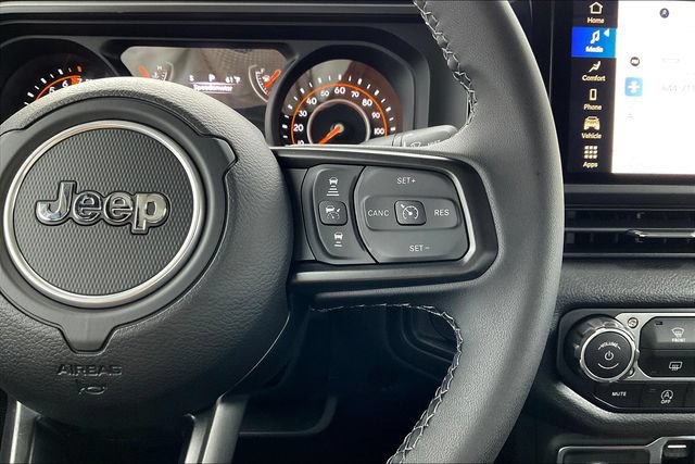 New 2025 Jeep Gladiator Sport AWD/4WD image 15