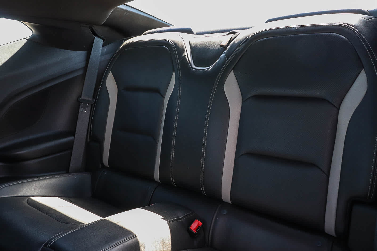 Used 2018 Chevrolet Camaro SS w/ Redline Edition RWD image 32