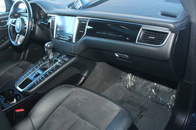 Used 2018 Porsche Macan image 28
