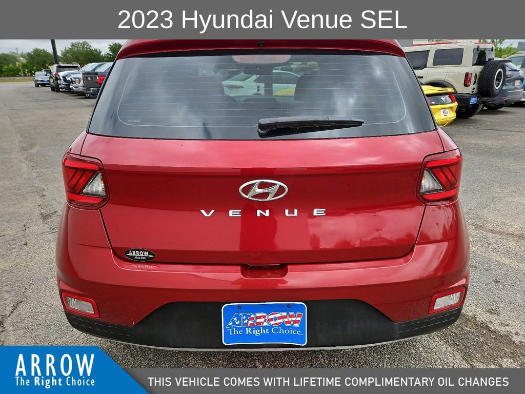 Used 2023 Hyundai Venue SEL w/ Cargo Package image 11