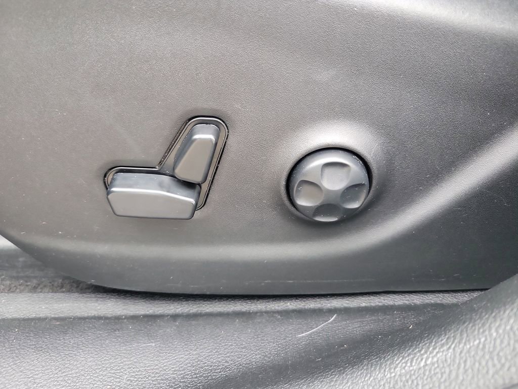 Used 2020 Jeep Cherokee Trailhawk image 17