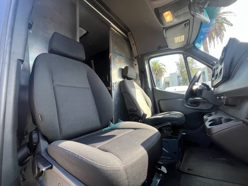 Used 2019 Mercedes-Benz Sprinter 144 image 15