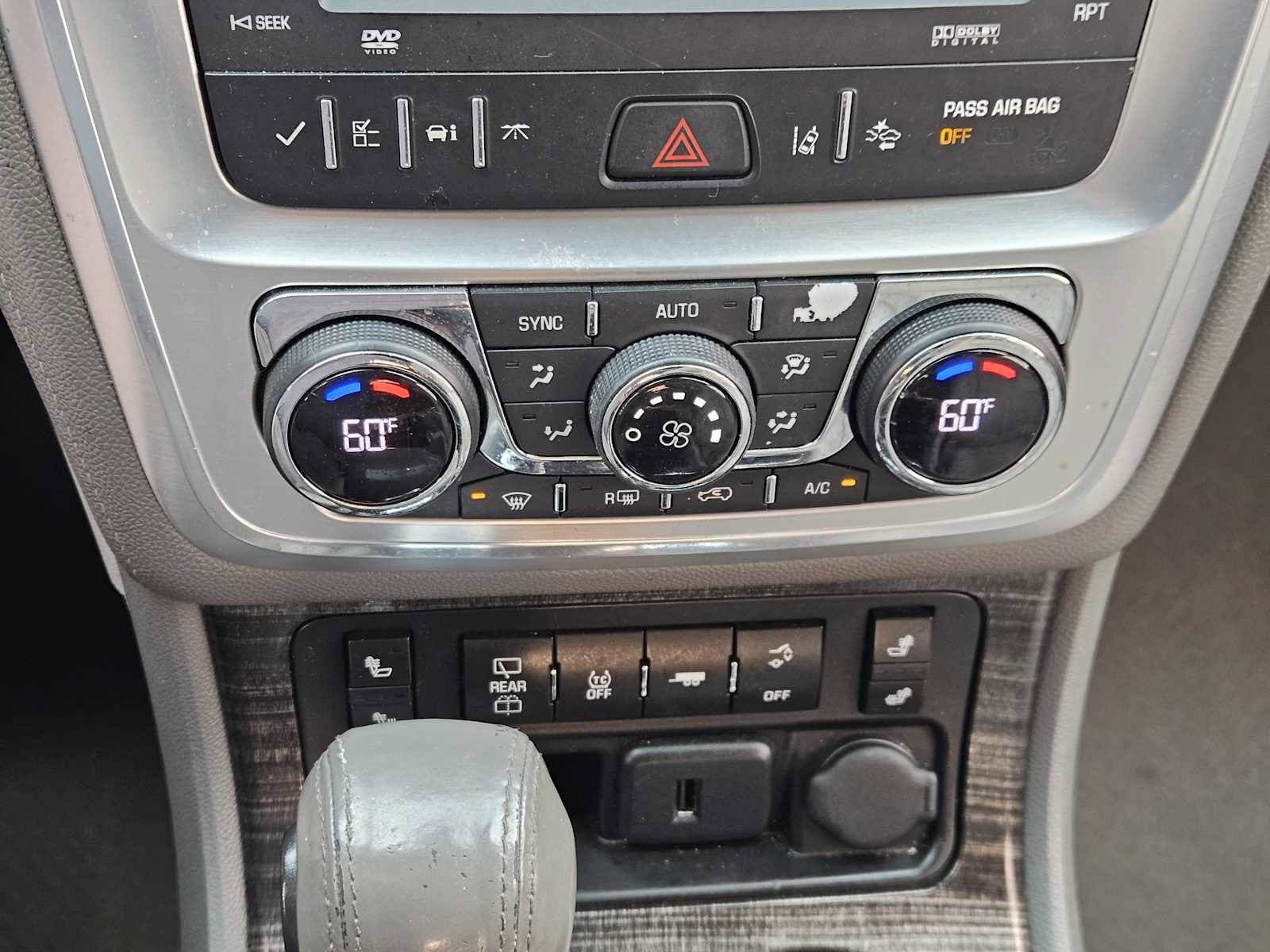 Used 2015 GMC Acadia SLT image 17