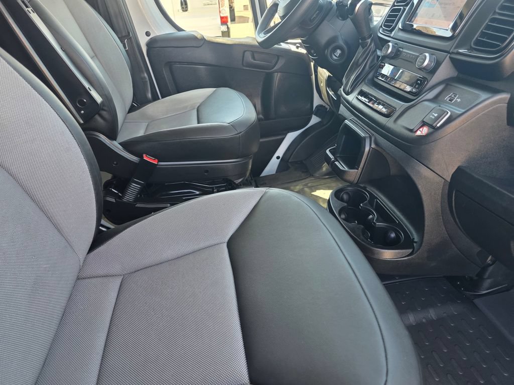 Used 2025 RAM ProMaster 2500 w/ Convenience Group FWD image 16