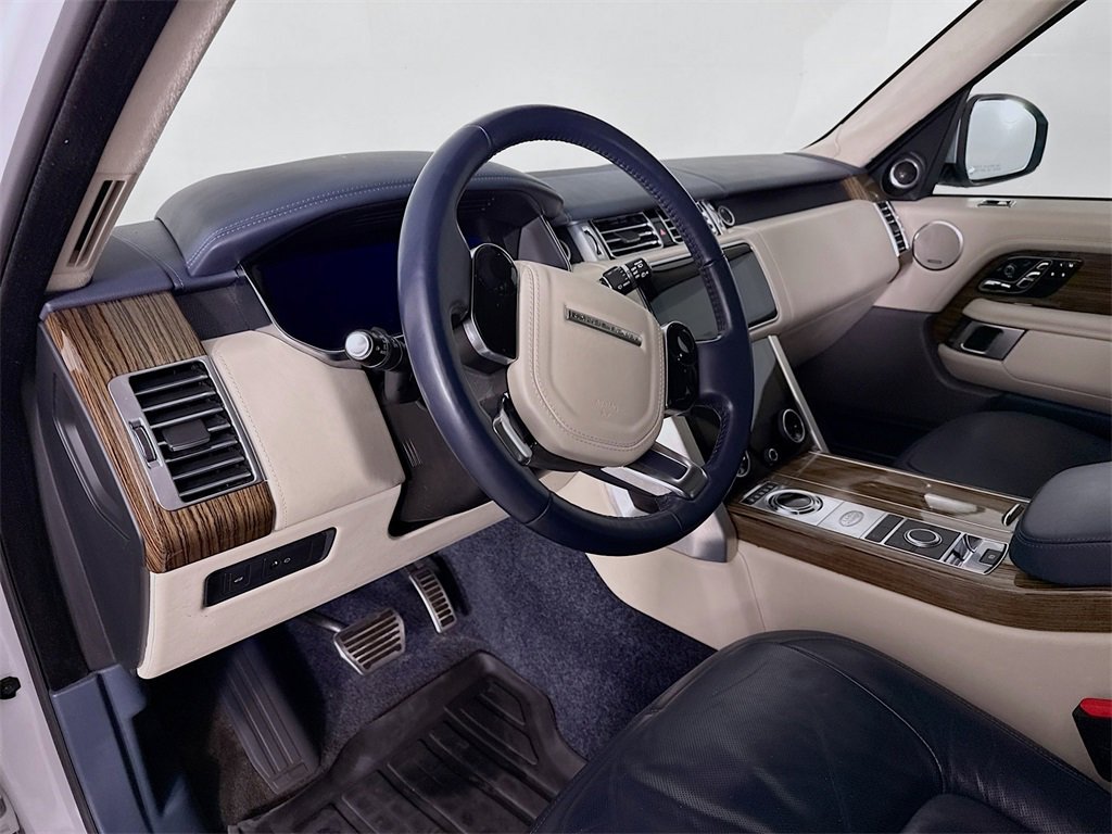 Used 2018 Land Rover Range Rover Autobiography image 4