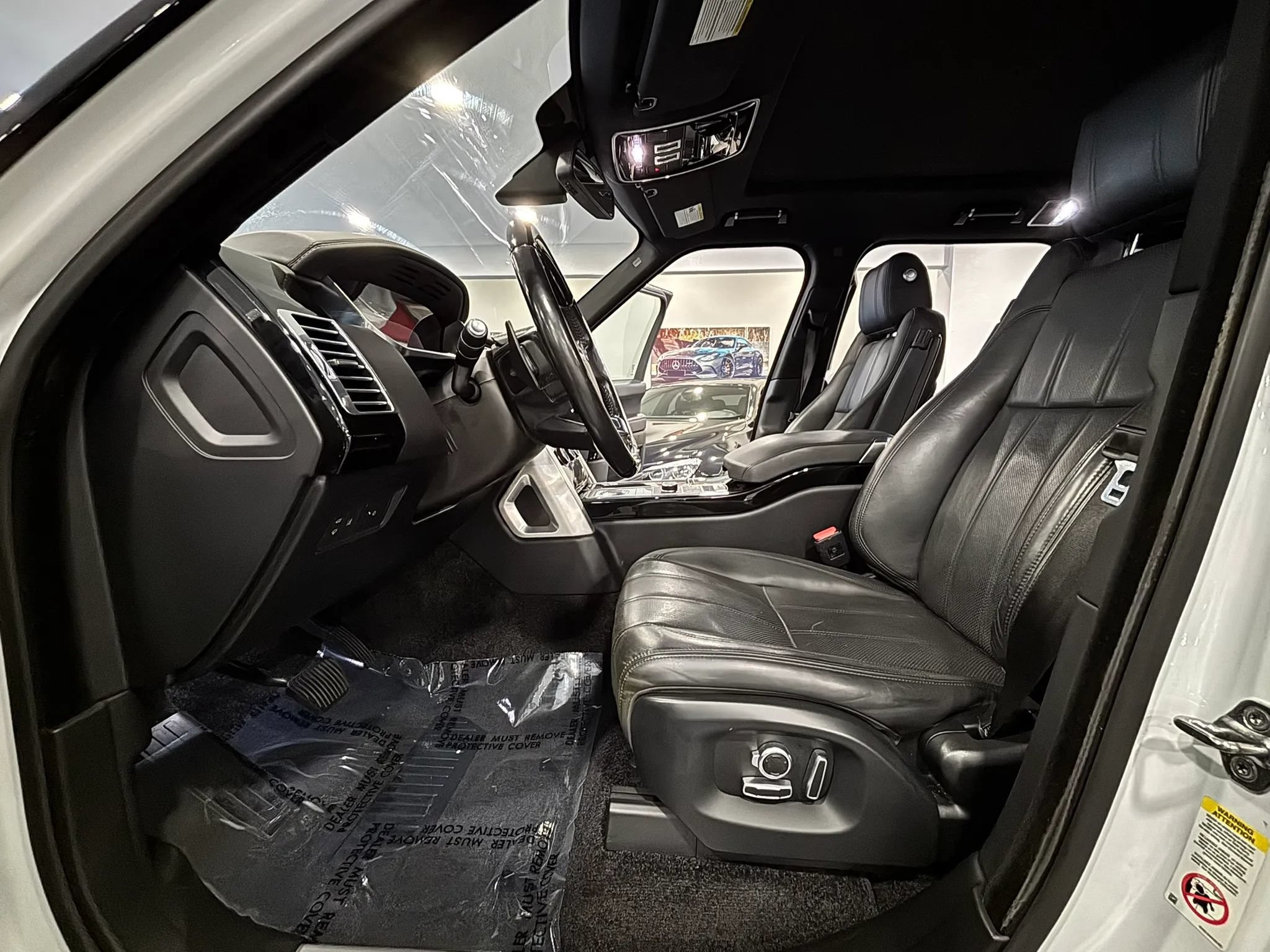 Used 2016 Land Rover Range Rover HSE AWD/4WD image 12