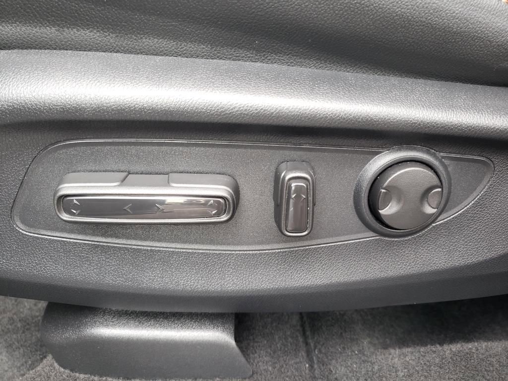 Used 2026 Honda CR-V Sport Touring image 18