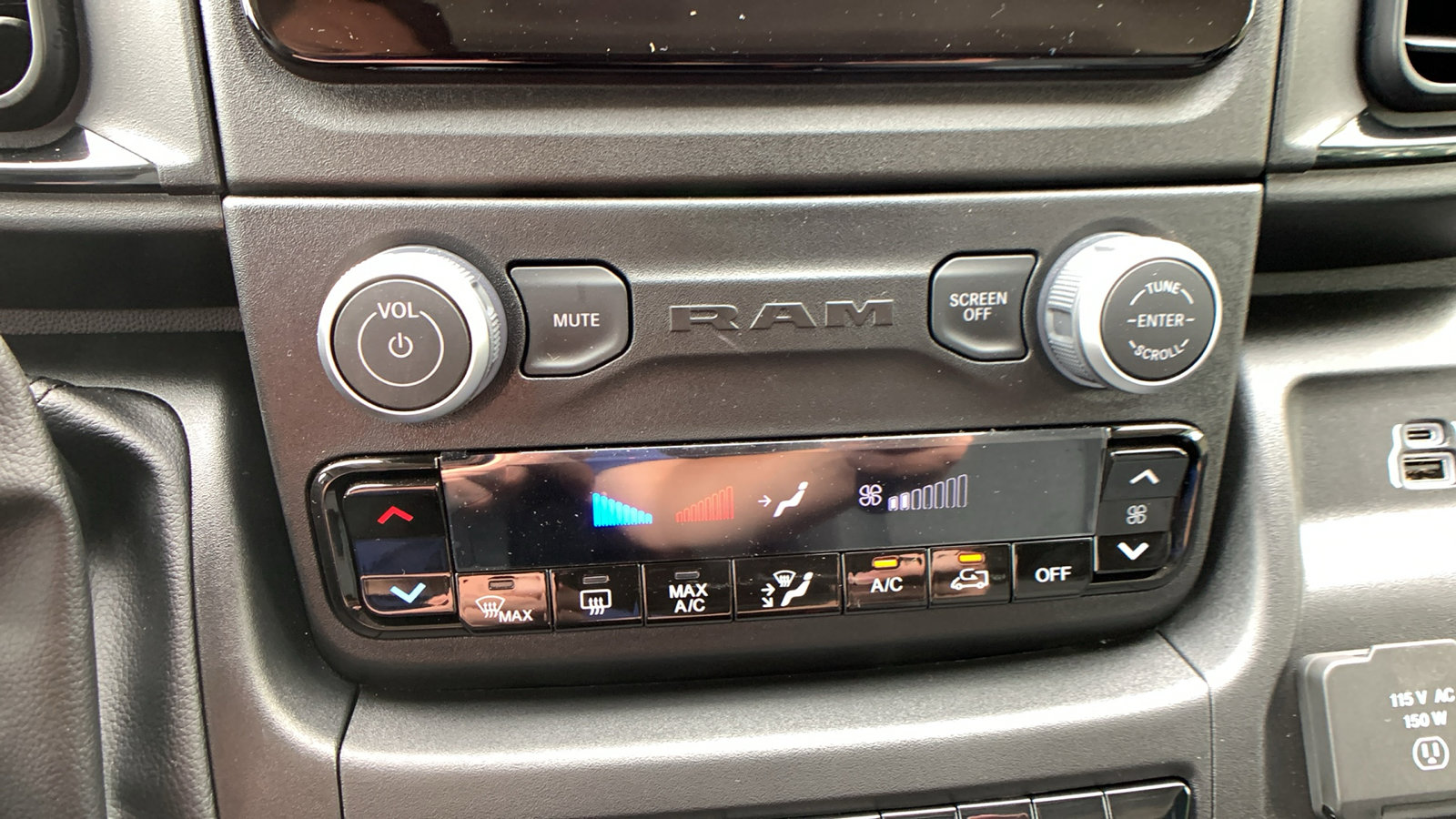 New 2025 RAM ProMaster 2500 w/ Convenience Group image 17