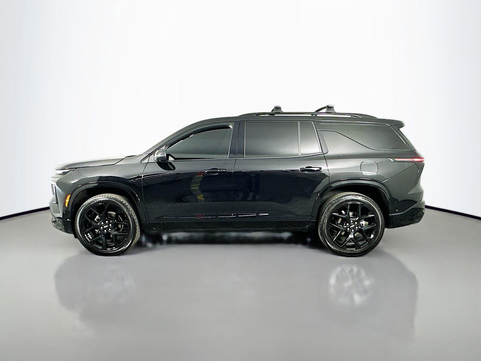 Used 2025 Chevrolet Traverse RS image 5