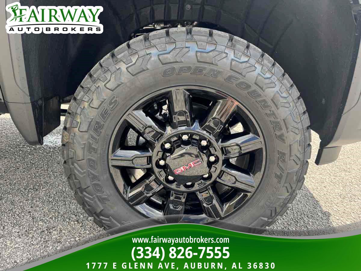 Used 2025 GMC Sierra 2500 AT4 w/ Technology Package image 34