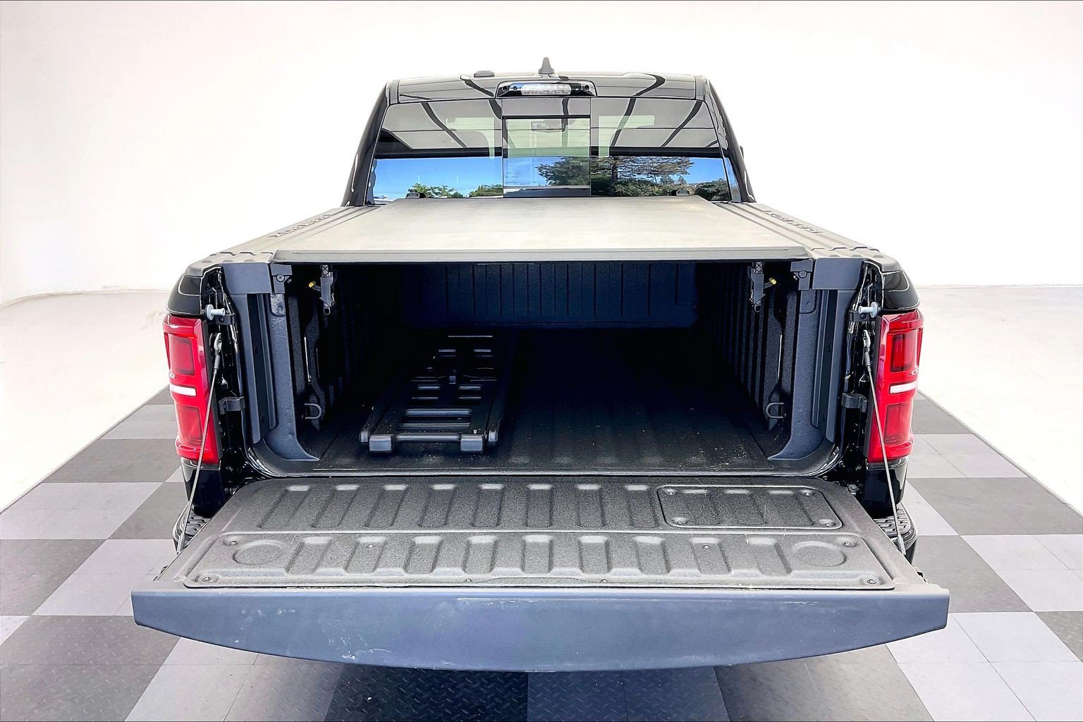 New 2026 RAM 1500 Limited AWD/4WD image 11