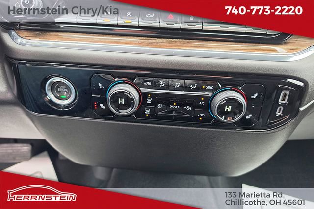 Used 2023 Chevrolet Silverado 1500 LT AWD/4WD image 20