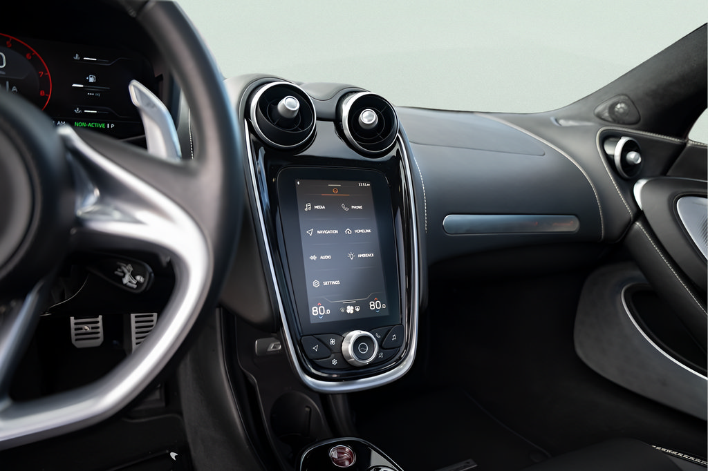Used 2023 McLaren GT RWD image 42