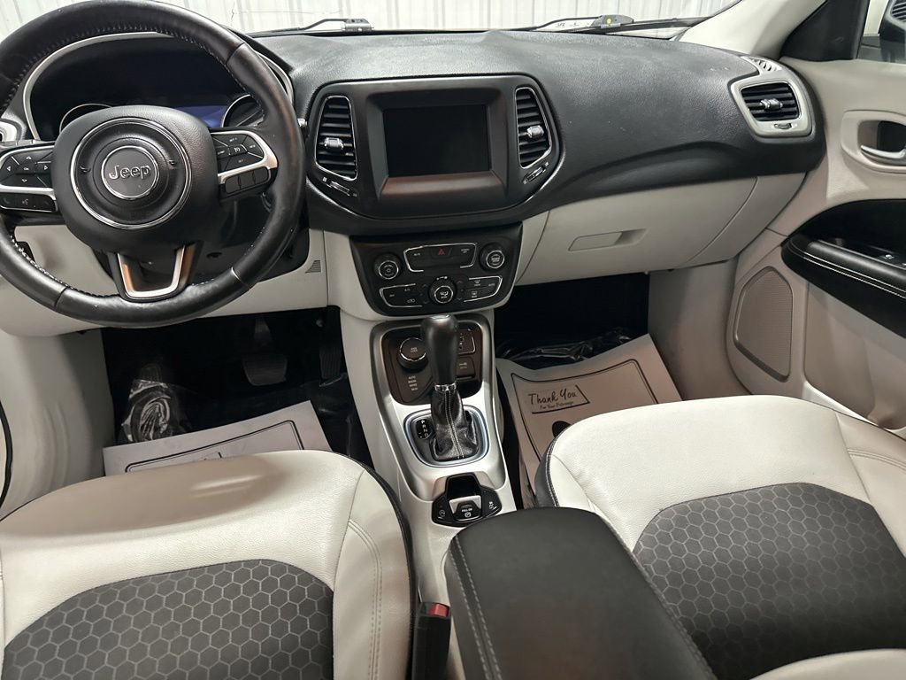 Used 2020 Jeep Compass Latitude w/ Popular Equipment Group AWD/4WD image 12