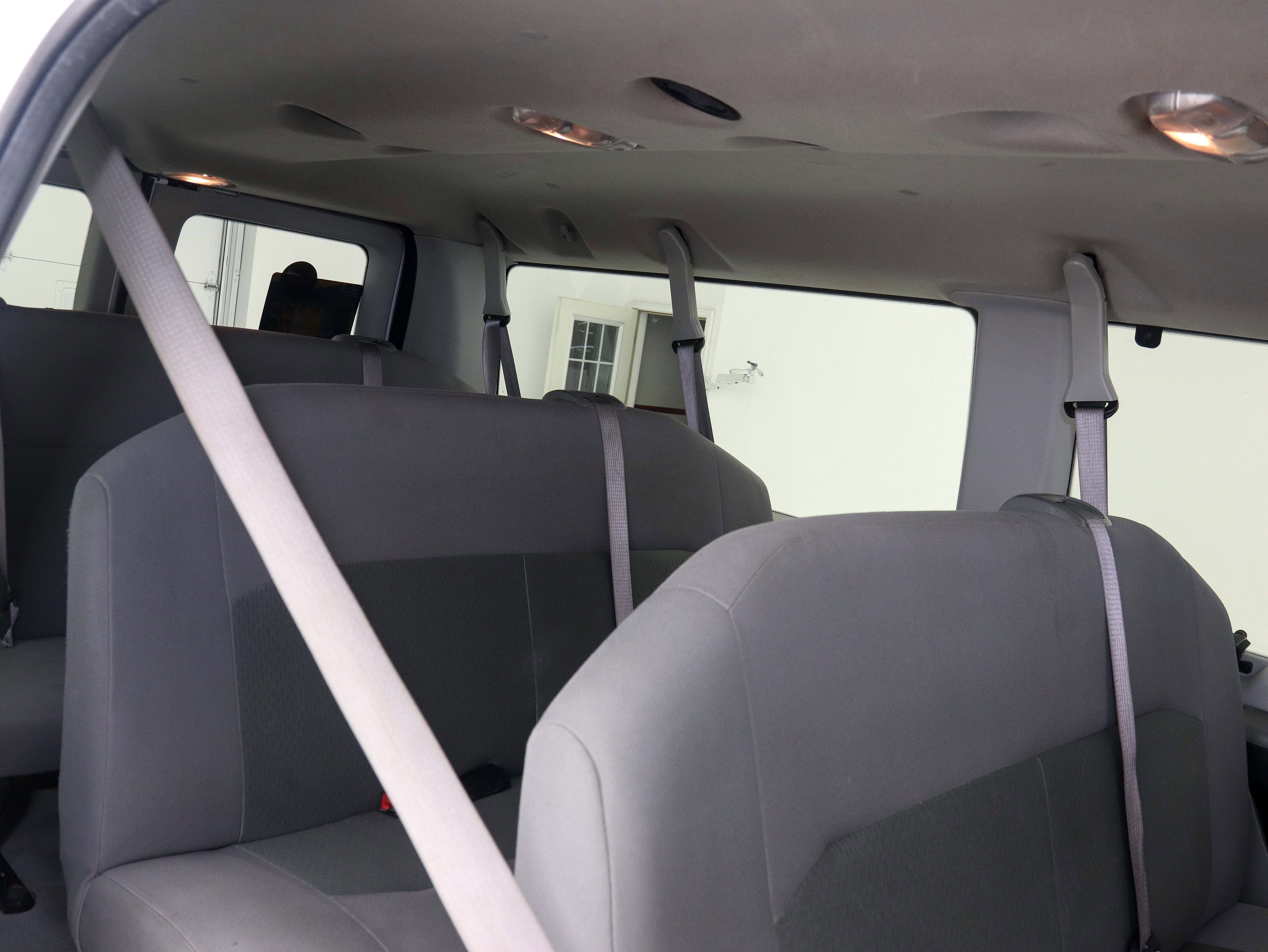Used 2013 Ford E-350 and Econoline 350 XLT image 16