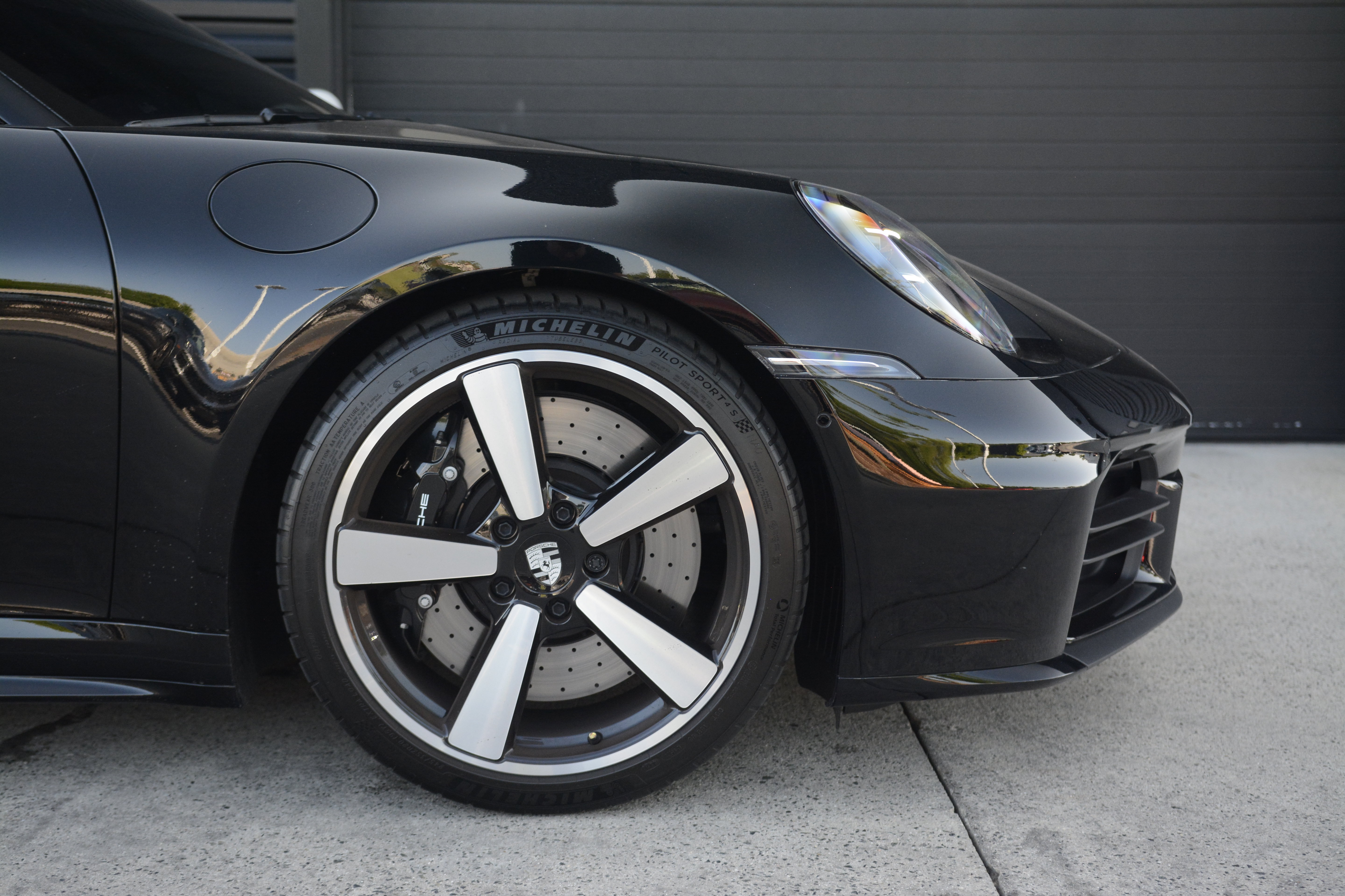 Certified 2025 Porsche 911 Carrera S RWD image 36