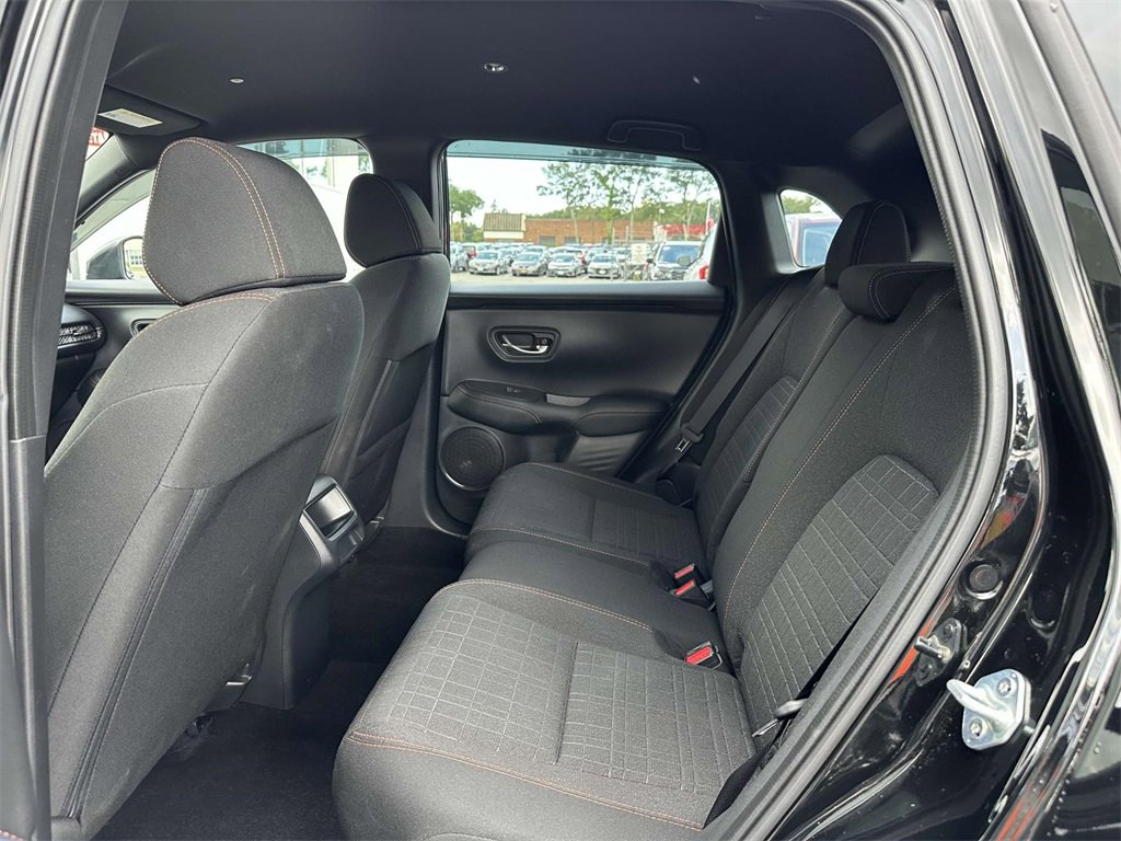 Certified 2025 Honda HR-V Sport image 9