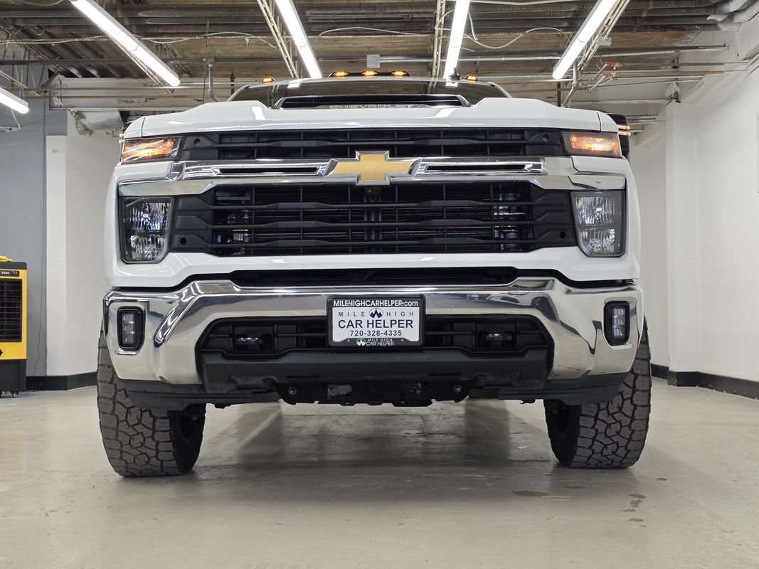 Used 2024 Chevrolet Silverado 2500 LT w/ All Star Edition AWD/4WD image 3