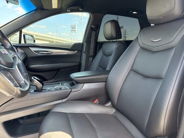 Used 2022 Cadillac XT5 Luxury w/ LPO, Floor Liner Package FWD image 7