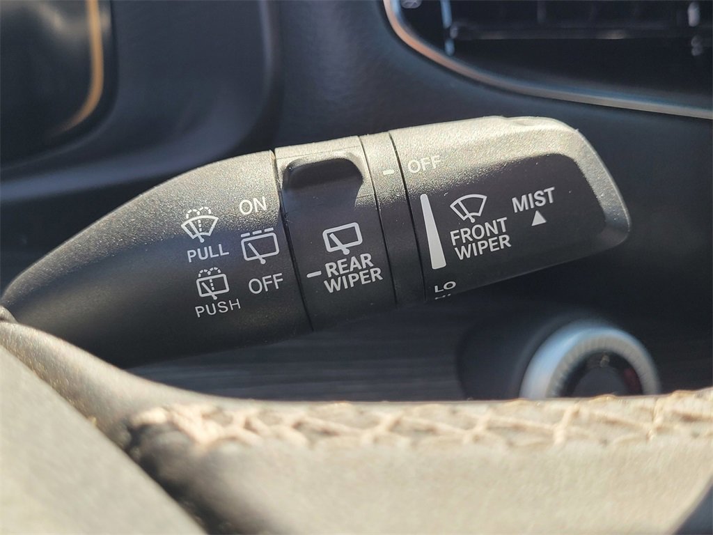 Used 2023 Jeep Wagoneer L Series II image 24