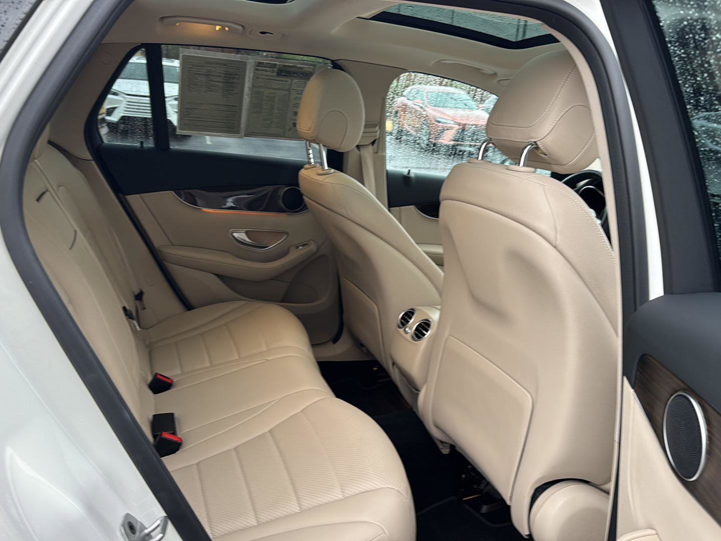 Used 2021 Mercedes-Benz GLC 300 image 11