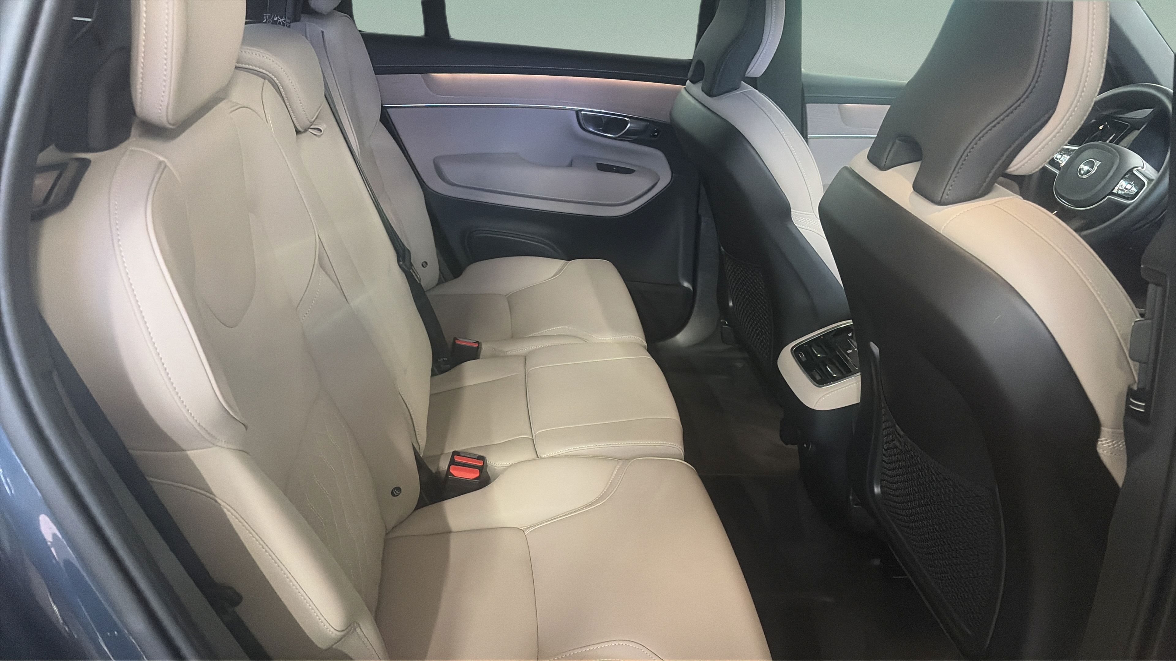 Used 2026 Volvo XC90 B6 Plus AWD/4WD image 23