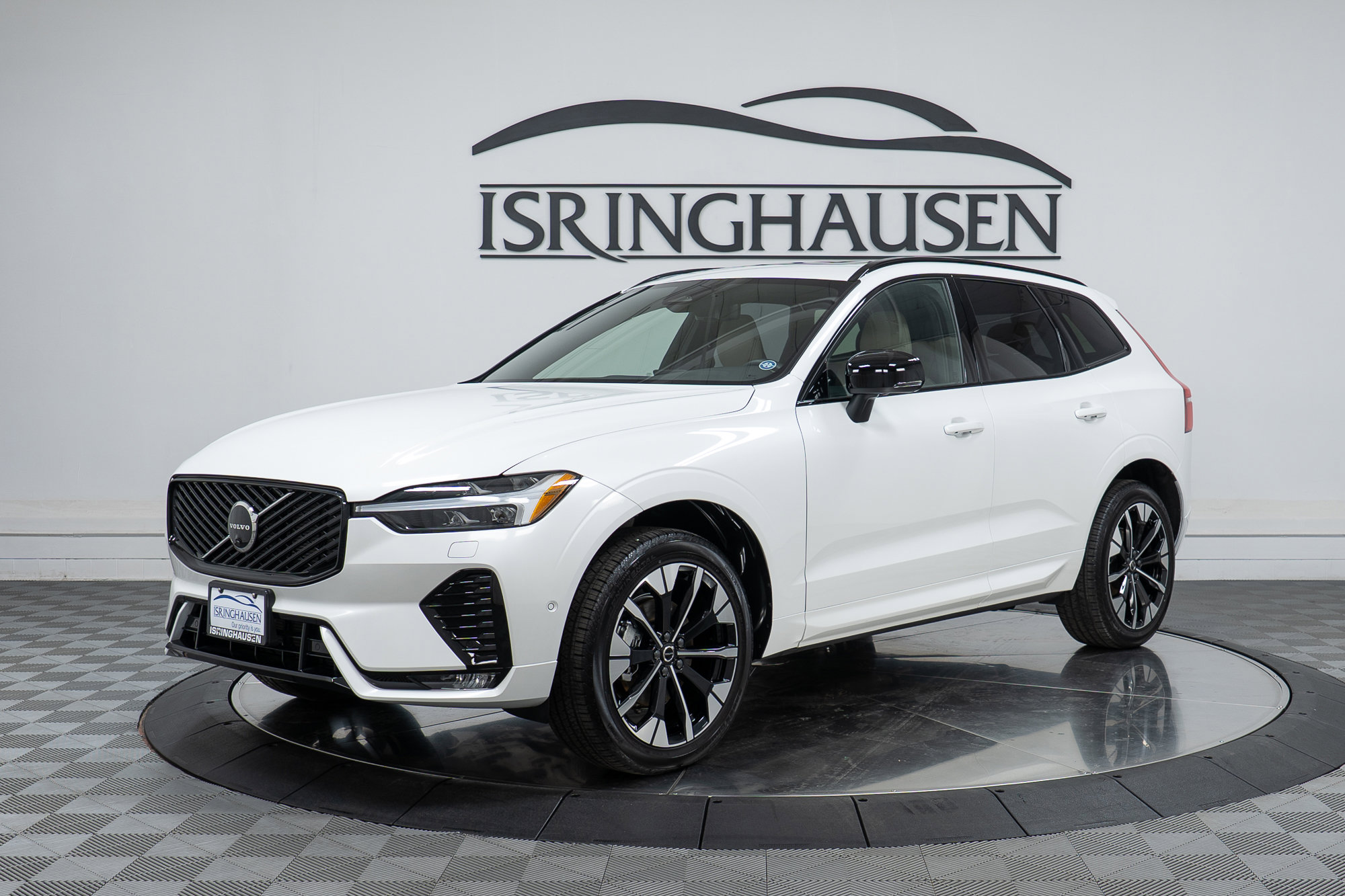 Used 2026 Volvo XC60 B5 Plus w/ Climate Package AWD/4WD image 1