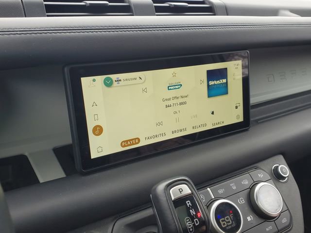 Used 2024 Land Rover Defender 110 S image 29