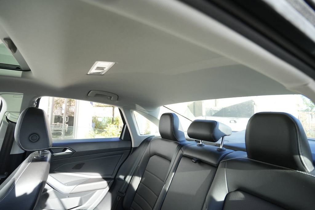 Used 2023 Volkswagen Jetta SE FWD image 18