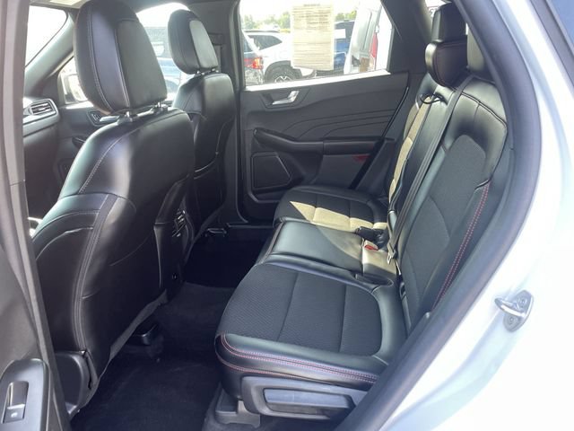 Used 2025 Ford Escape ST-Line Select AWD/4WD image 29