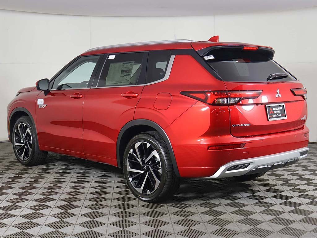 New 2025 Mitsubishi Outlander SEL image 12