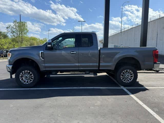 Used 2021 Ford F250 XLT w/ XLT Premium Package AWD/4WD image 2