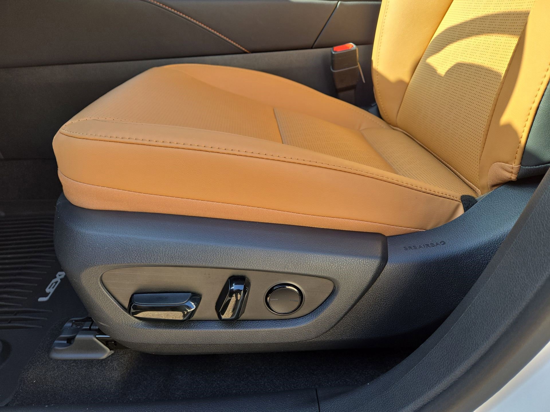 New 2026 Lexus RX 350 image 17