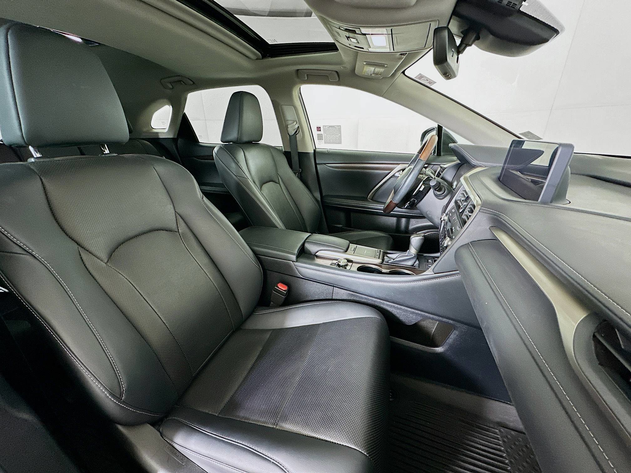 Used 2022 Lexus RX 350 FWD w/ Premium Package image 34