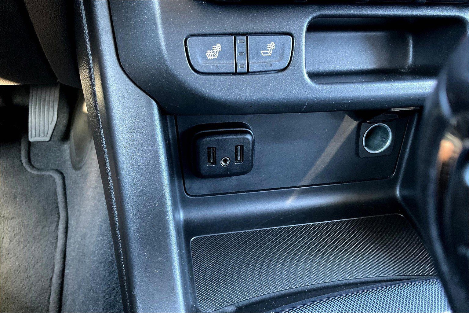 Used 2022 Chevrolet Colorado Z71 image 32