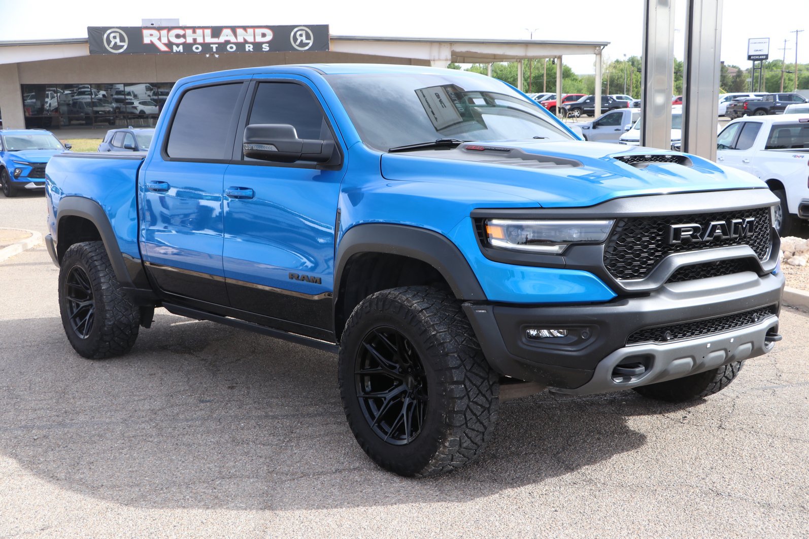 Used 2022 RAM 1500 TRX w/ TRX Level 2 Equipment Group AWD/4WD image 1
