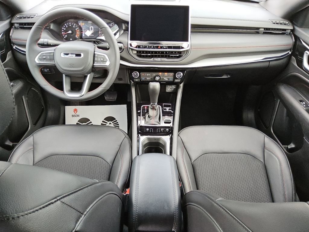 Used 2026 Jeep Compass Trailhawk image 10