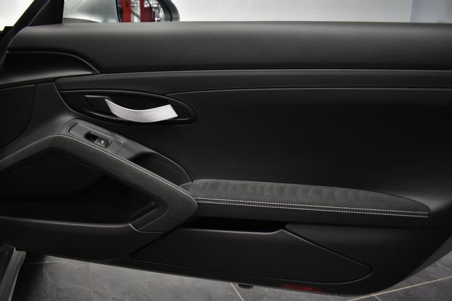 Used 2022 Porsche 718 Cayman GT4 RWD image 24