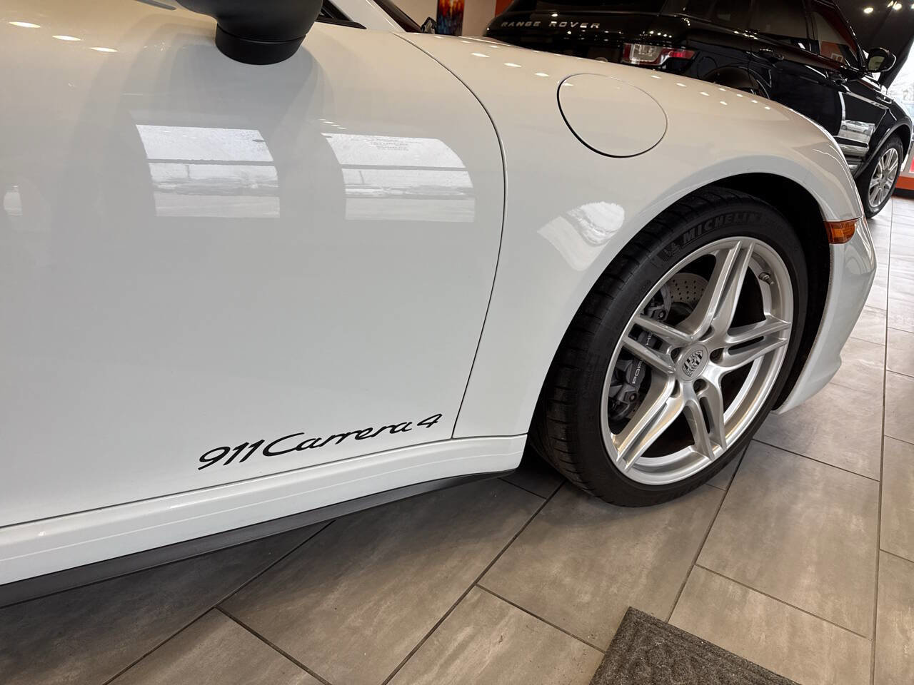 Used 2019 Porsche 911 Carrera 4 w/ Sportdesign Package image 10