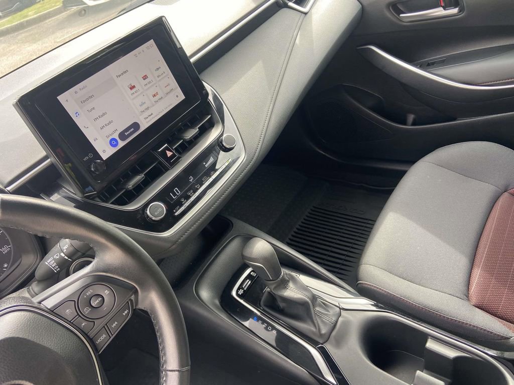 Used 2025 Toyota Corolla SE image 26