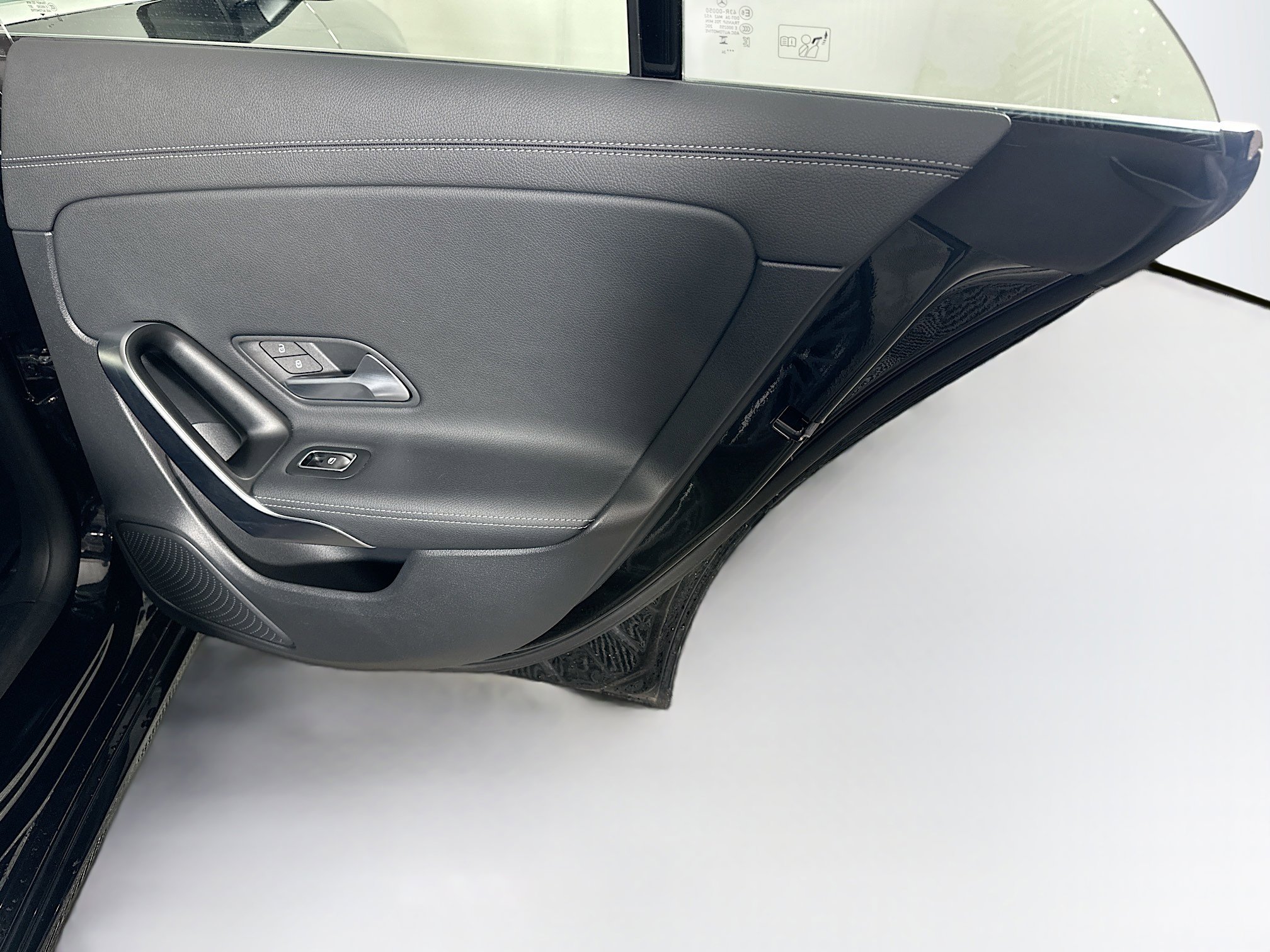 Used 2025 Mercedes-Benz CLA 250 image 30