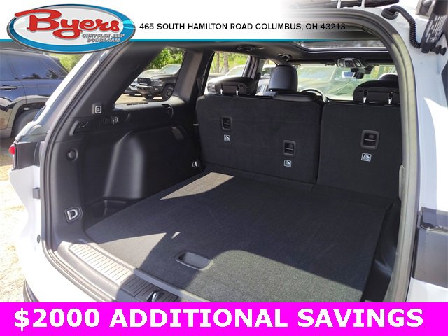 New 2025 Jeep Grand Cherokee Limited w/ Black Appearance Package image 35