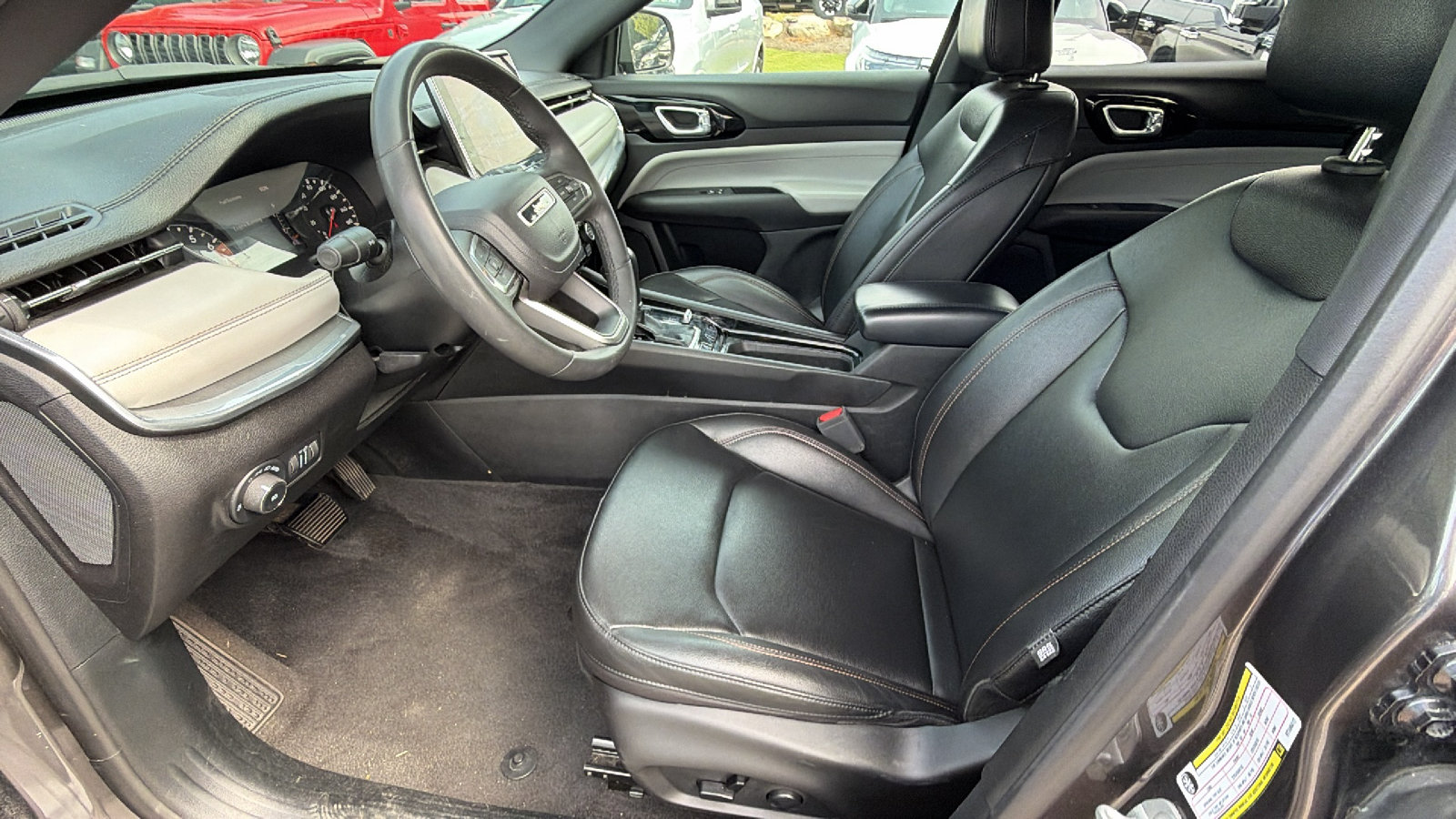 Used 2024 Jeep Compass Limited AWD/4WD image 16