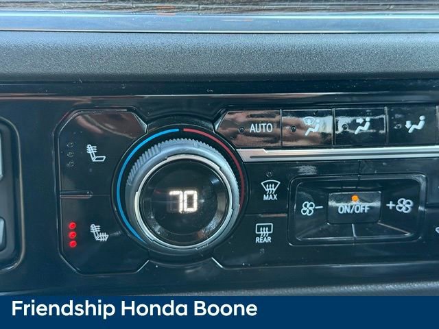 Used 2024 Chevrolet Silverado 1500 LT Trail Boss AWD/4WD image 31