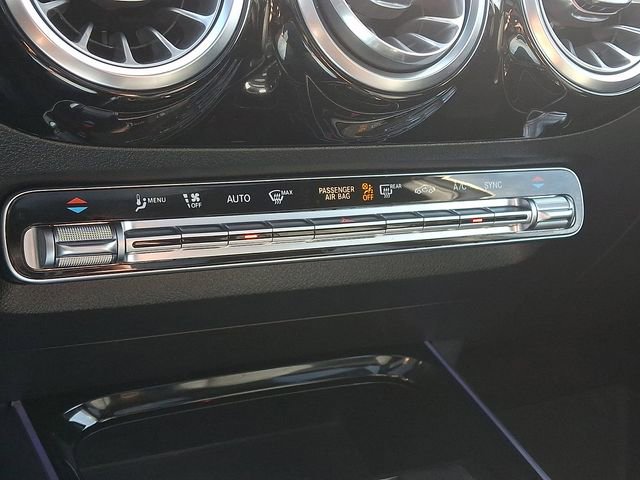 Used 2022 Mercedes-Benz GLA 250 4MATIC w/ Premium Package Lite image 18