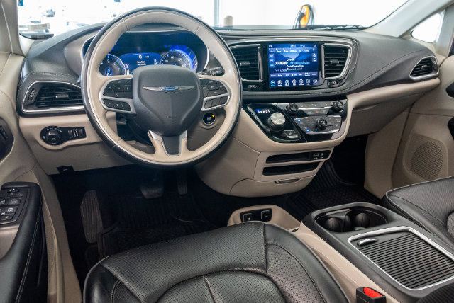 Used 2019 Chrysler Pacifica Limited FWD image 6