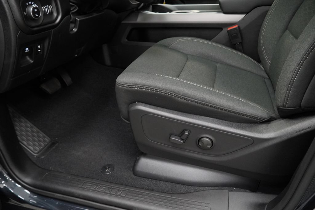 New 2027 RAM 1500 4x4 Crew Cab image 27