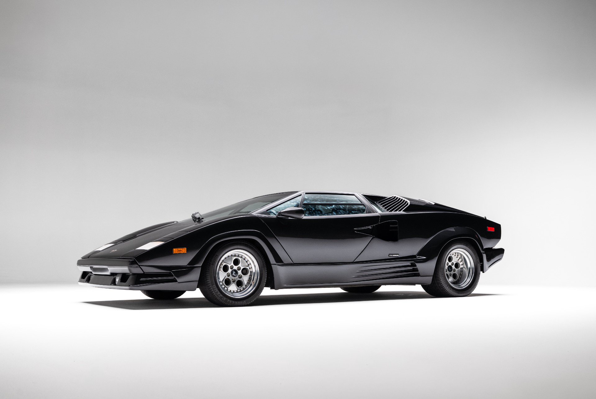 Used 1989 Lamborghini Countach Coupe RWD image 11