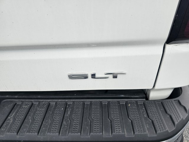 Used 2025 GMC Sierra 1500 SLT AWD/4WD image 10